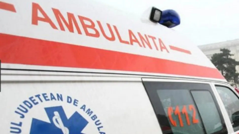 Accident grav în Vrancea: Microbuz cu 11 persoane, răsturnat pe DN2-E85. Planul Roșu de Intervenție, activat