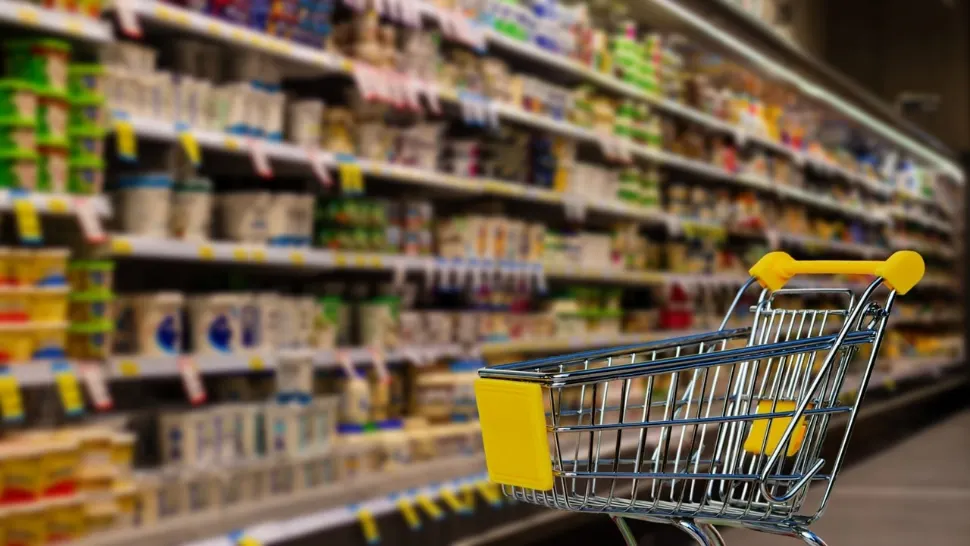 Schema de plafonare a adaosului comercial la produsele de bază expiră luna aceasta