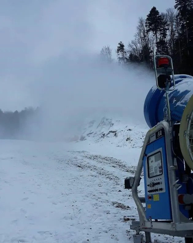 Pârtia de schi de la Slănic Moldova rămâne închisă deocamdată