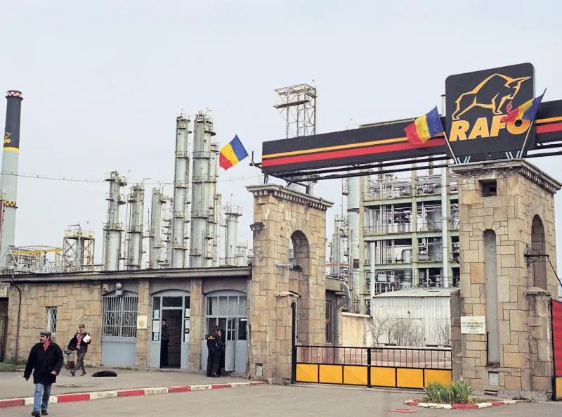 RAFO Onești, la un pas de faliment! Angajații nu și-au mai luat salariile de două luni