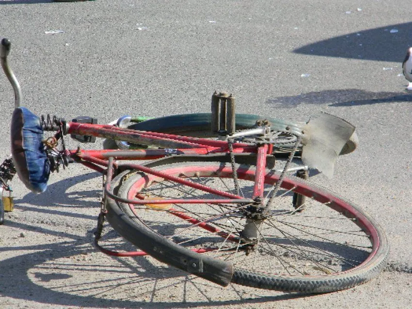 Ce a pățit un biciclist care a petrecut prea mult de Paști
