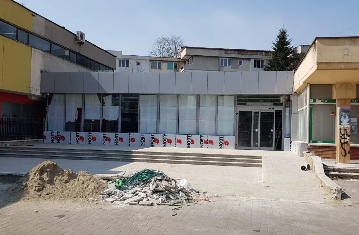 „Curcanul de Aur”  își schimbă imaginea. A dispărut încă o emblemă a Bacăului