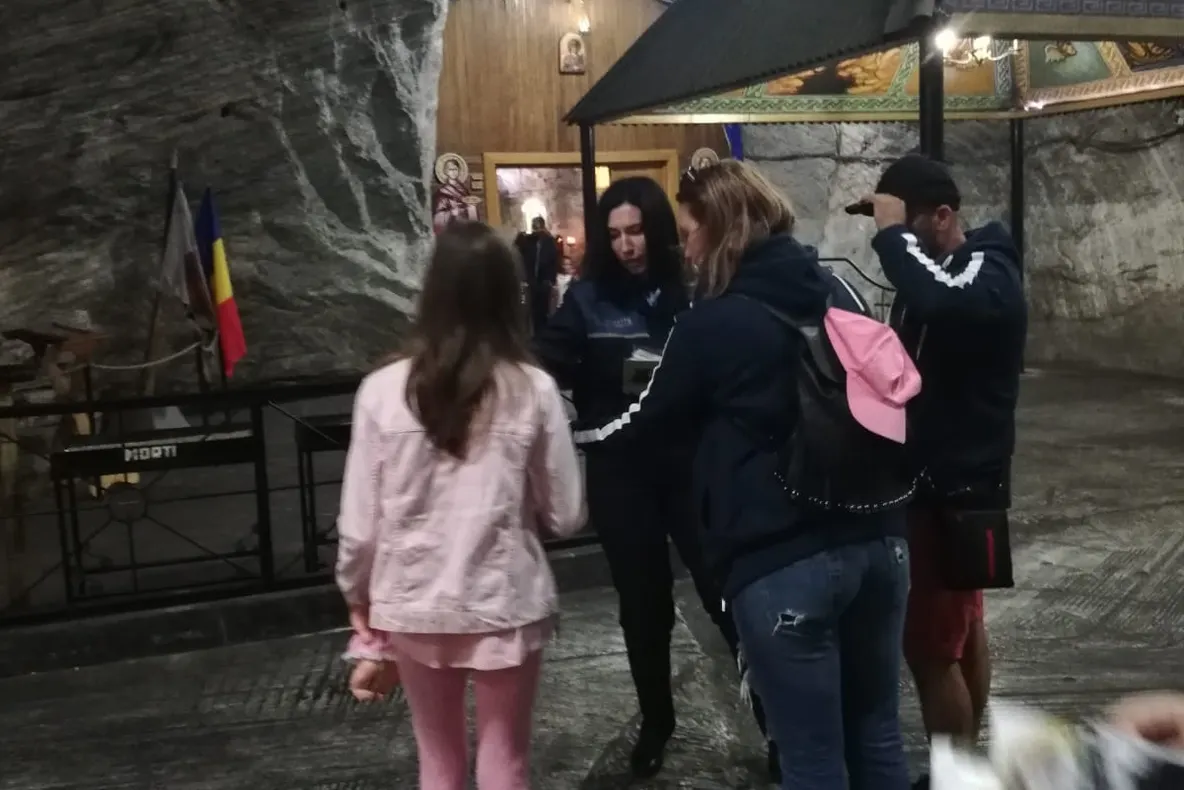 FOTO:Lecție inedită în salină! Copiii și adolescenții, învățați la ocnă să nu bea, să nu se încaiere și să nu se drogheze