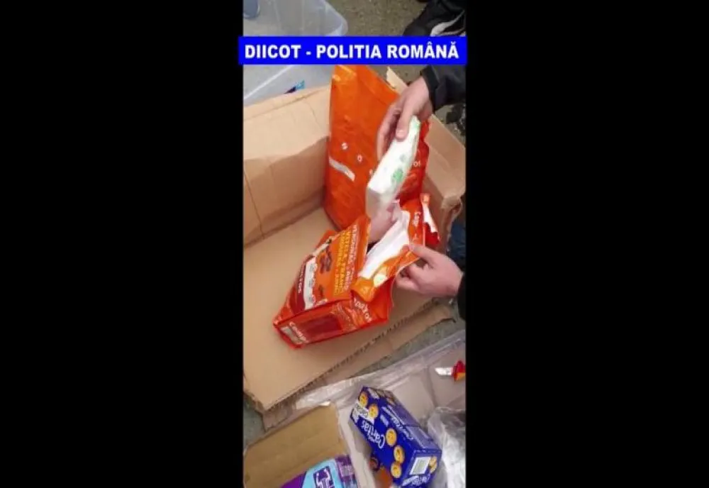Dealeri de droguri, prinși în București cu droguri în valoare 100.000 de euro 
