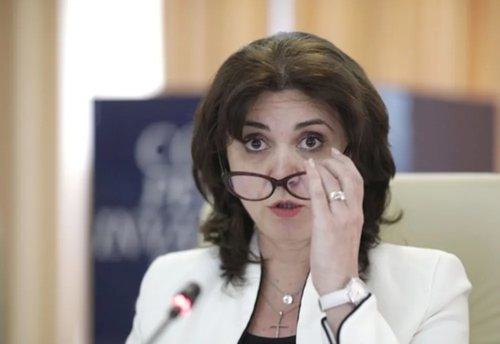 Când începe școala? Primul scenariu care se ia în calcul îi vizează pe elevii din clasa a VIII și a XII