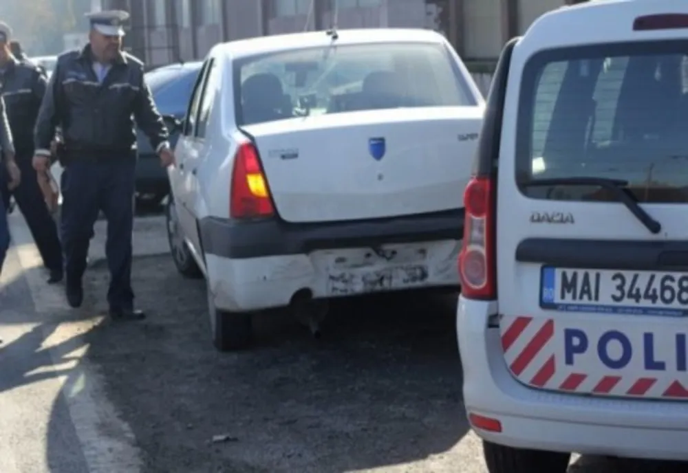 Dosar penal pentru că a condus o mașină cu numere expirate