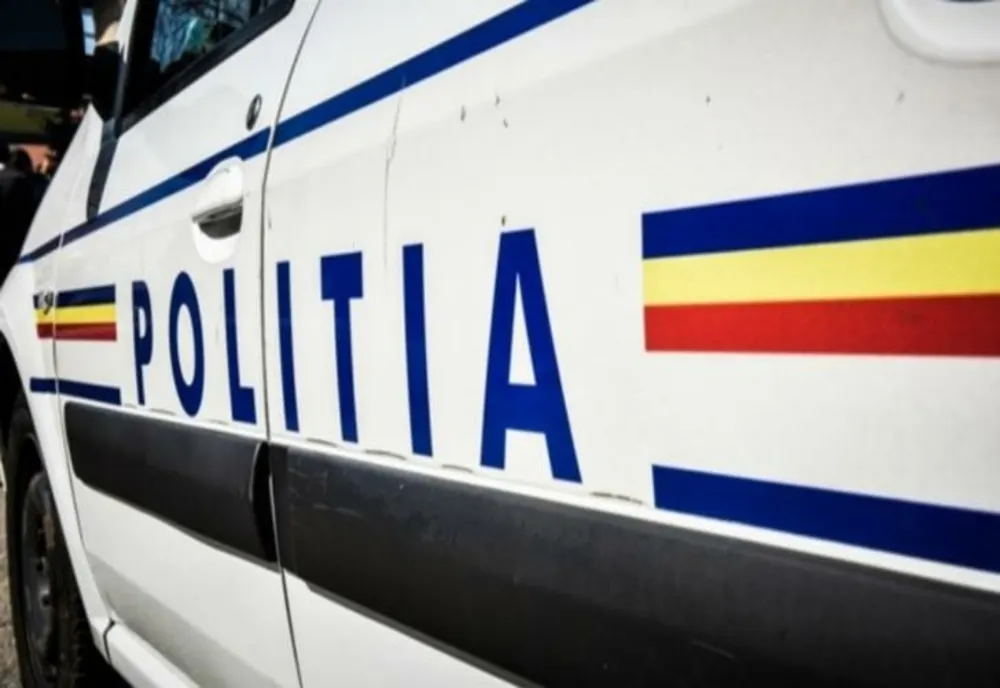 Bărbat bănuit de furt calificat, reținut de polițiști