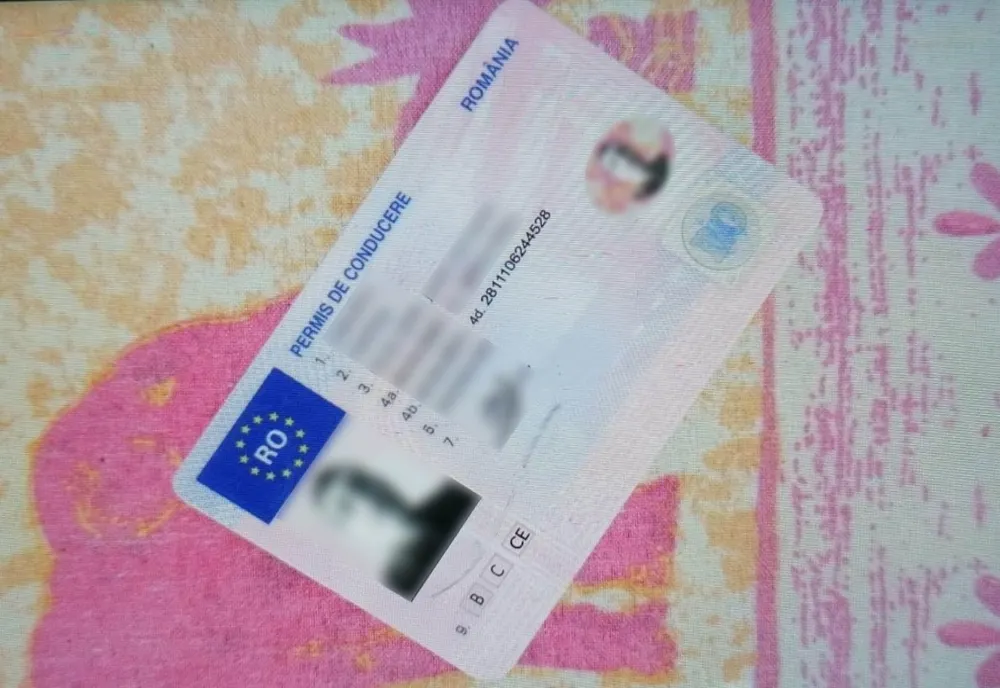 Un băcăuan a plătit 1.600 de euro pentru o fotografie care i-a adus dosar penal!