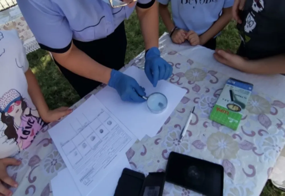 Polițiștii au amprentat copiii din Moinești