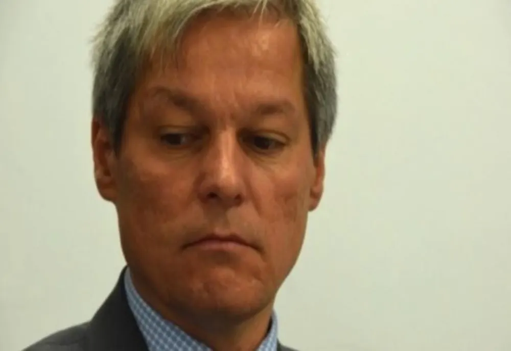 Plenul reunit al Parlamentului va da astăzi votul decisiv pentru Guvernul Cioloș