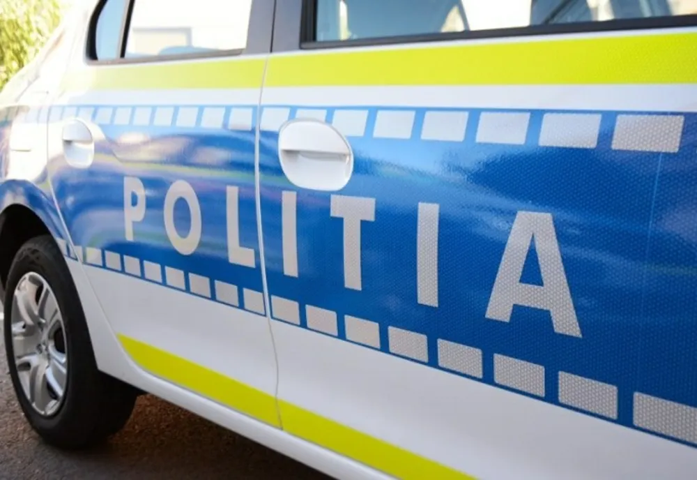 A luat bani „degeaba”, păcălind angajatorul cu diplome false