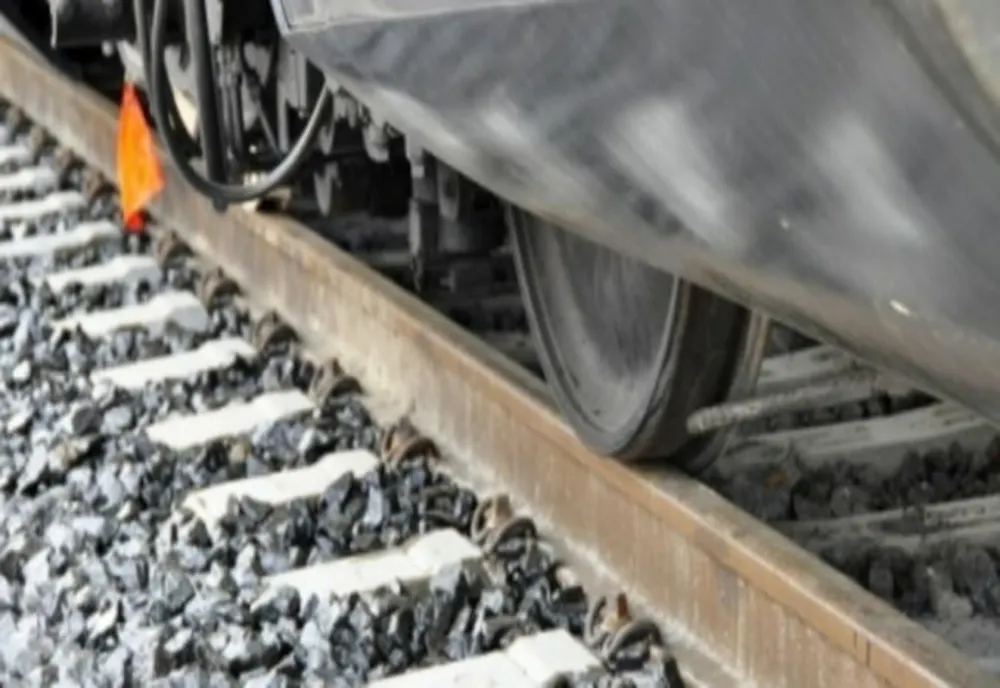 Un bărbat călcat de tren salvat de un jandarm aflat în timpul liber