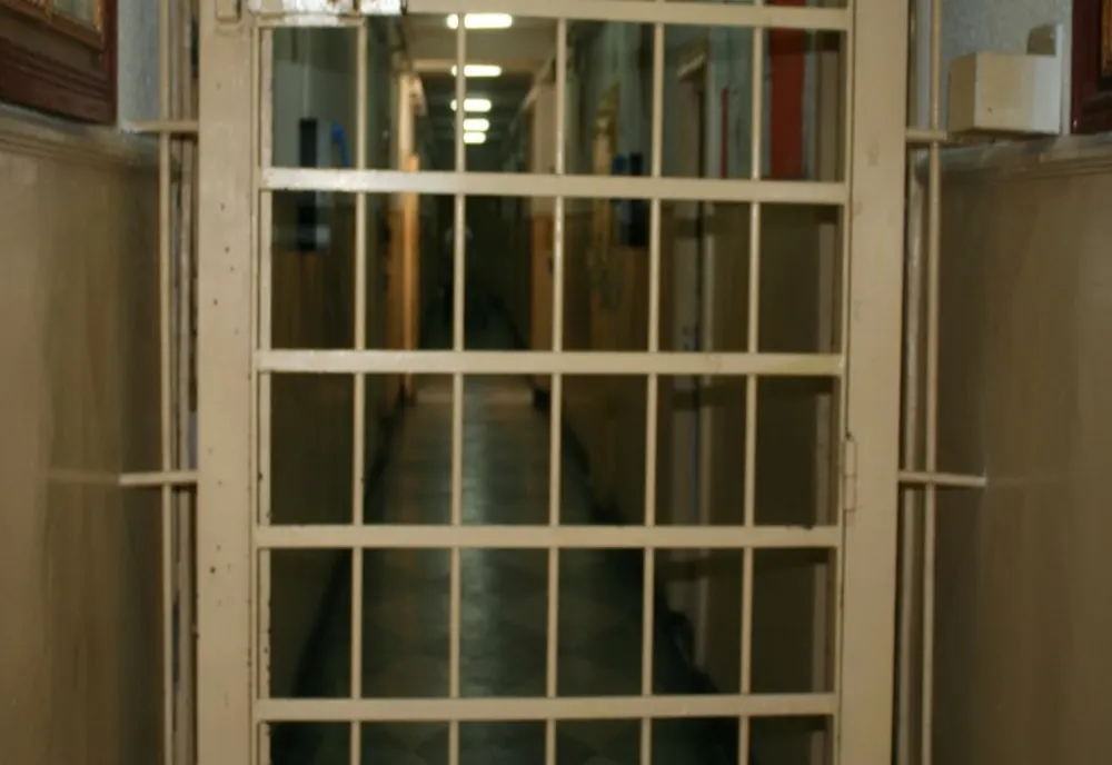 Pentru ce infracțiune va sta 5 luni la închisoare un bărbat din Bacău. Polițiștii l-au extras dintr-o mașină, după ce l-au urmărit în trafic
