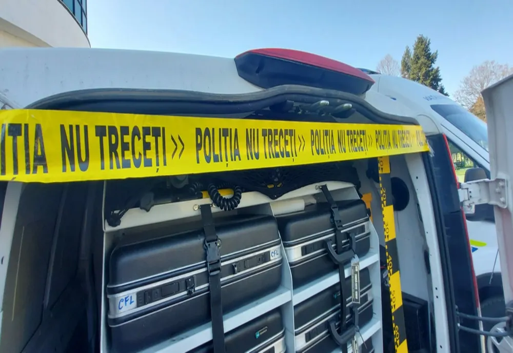 Soț și soție dintr-o comună din Bacău, găsiți în casă cu tăieturi în zona gâtului!