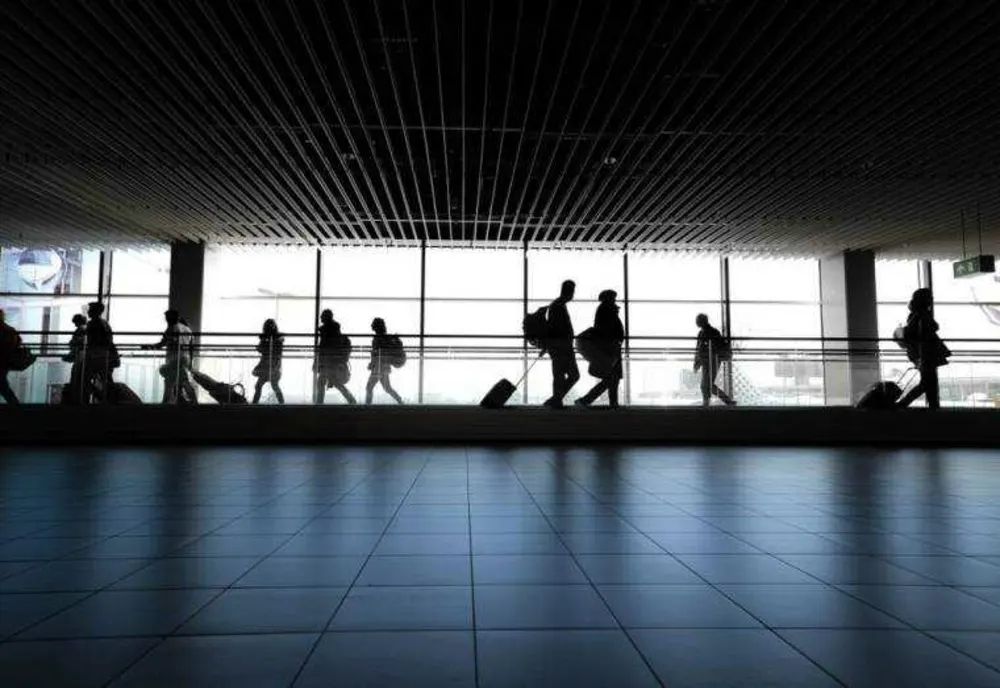 AVERTISMENT MAE: GREVE PE AEROPORTURILE DIN GERMANIA PE 10 MARTIE