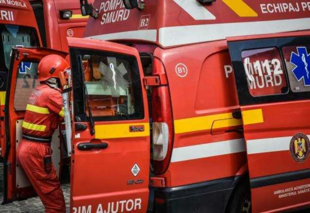 TURISTĂ DE 21 DE ANI, SALVATĂ DE LA ÎNEC LA COSTINEȘTI DE UN ADOLESCENT EROU