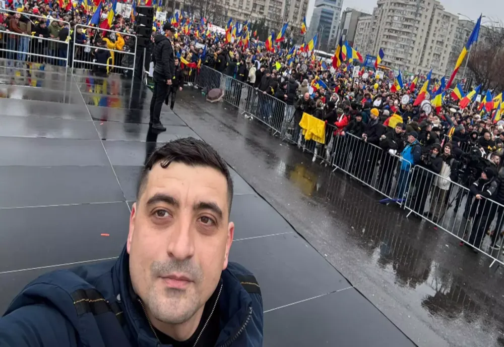 GEORGE SIMION SUNĂ CHEMAREA SUVERANIȘTILOR: „LA ȚEBEA, PENTRU AVRAM IANCU ȘI-N PARLAMENT, PENTRU MOȚIUNE”