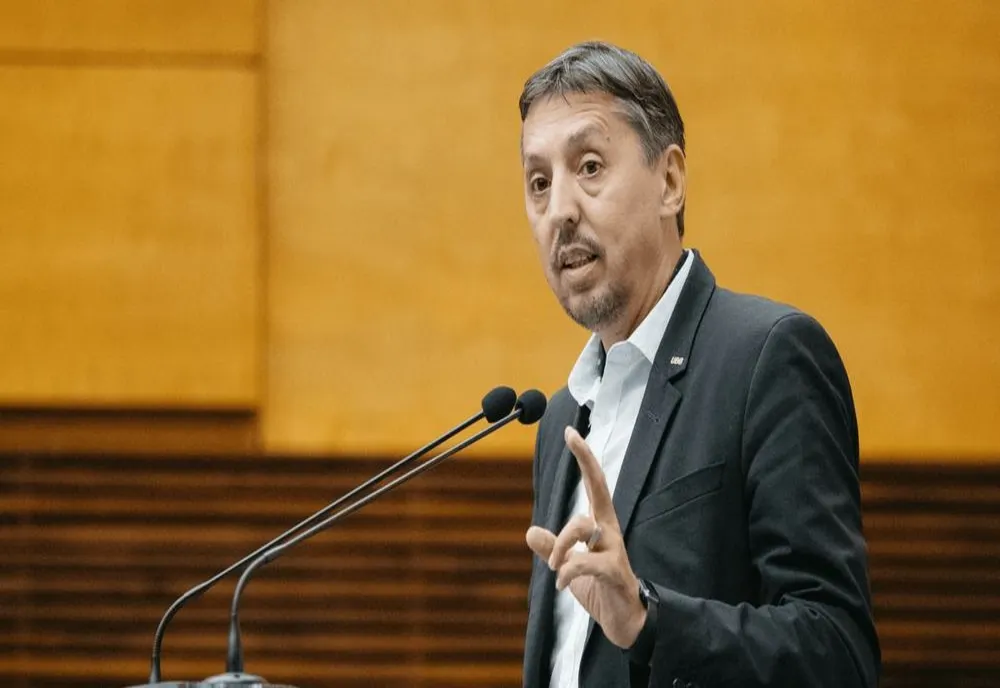Răsturnare de situație pentru profesori! Ministrul a decis ce se întâmplă cu cei care vor să muncească și după ce au ieșit la pensie