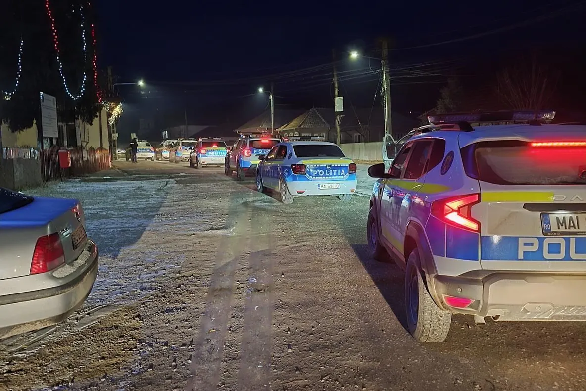 Percheziții la Dărmănești. Bunuri furate recuperate, doi suspecți arestați preventiv