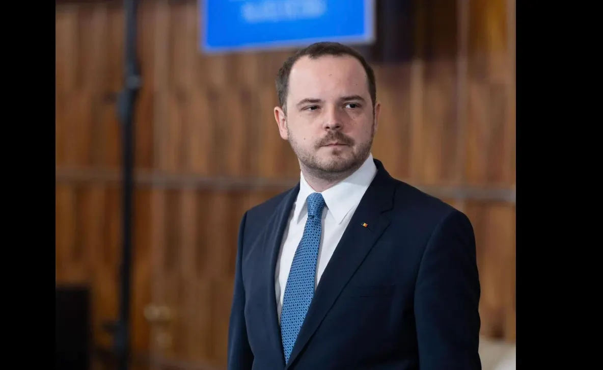 Rogobete, acuzații dure despre achiziția de vaccinuri Pfizer: „Incompetență sau slugărnicie”