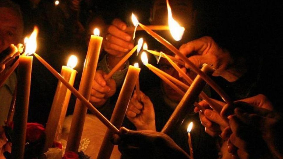 Sfânta Lumină de la Ierusalim ajunge sâmbătă seara și în România