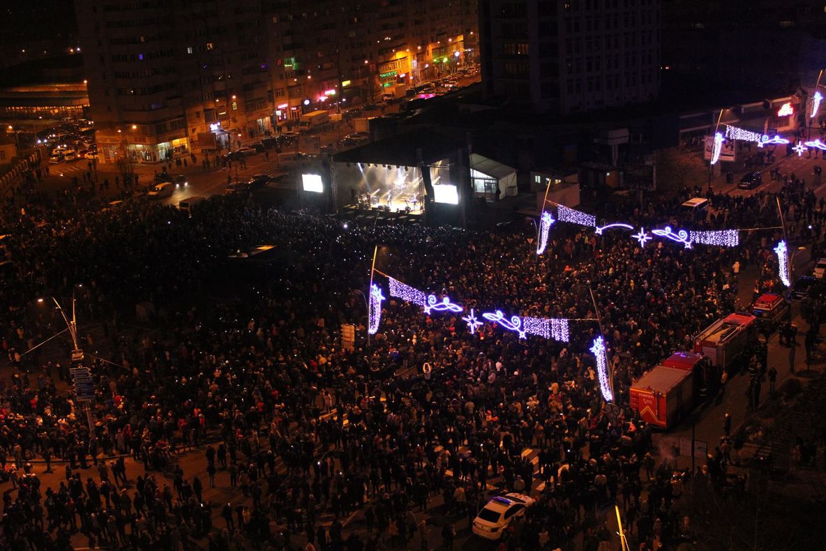 Mii de băcăuani au participat la Revelionul din centrul Bacăului