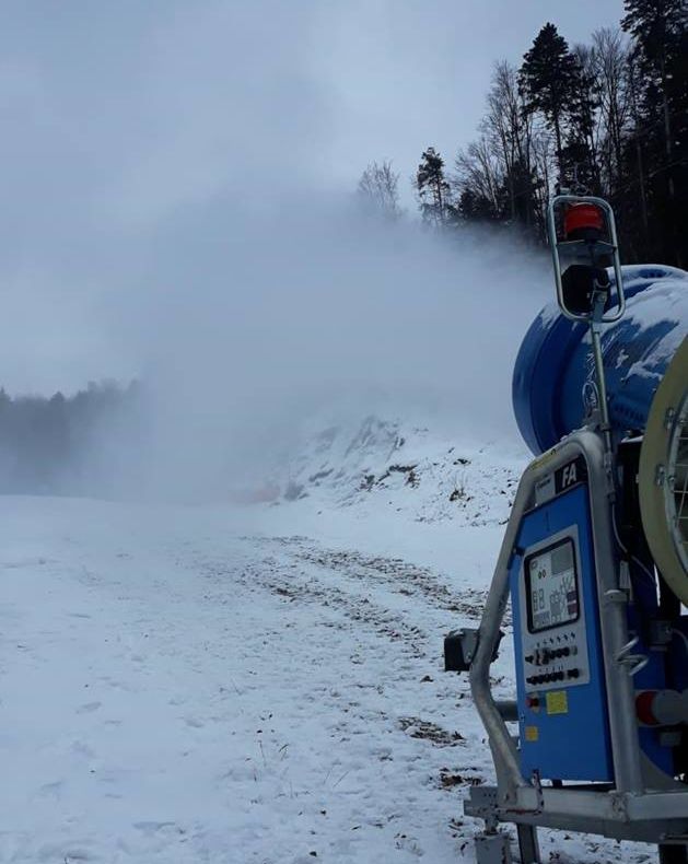 Pârtia de schi de la Slănic Moldova rămâne închisă deocamdată