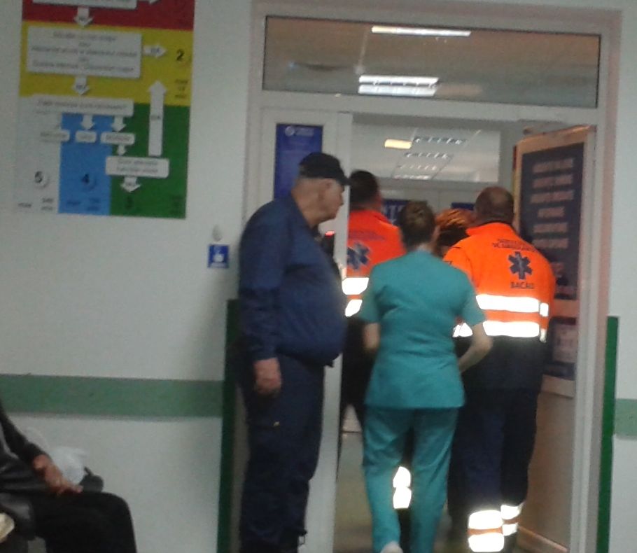Două persoane cu hipotermie severă și zeci de pacienți cu afecțiuni respiratorii