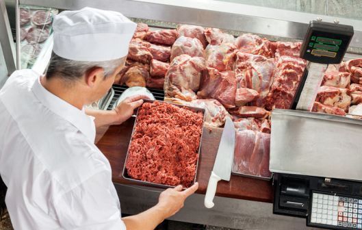 Zeci de kilograme de carne, confiscate în Săptămâna Mare în urma controalelor derulate de polițiști și inspectori sanitar-veterinari