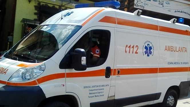 ULTIMA ORĂ: Tragedie în Comănești! Doi morți din cauza vaporilor de vin din beci. Alte trei persoane au ajuns la spital cu intoxicație
