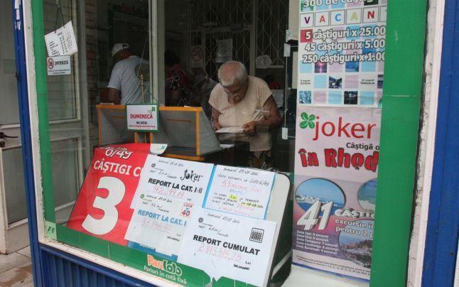 Misteriosul câștigător din Comănești al milionului de euro la loto și-a ridicat premiul. Cel mai mare câștig din istoria Loteriei Române a fost luat la aceeași agenție din Comănești