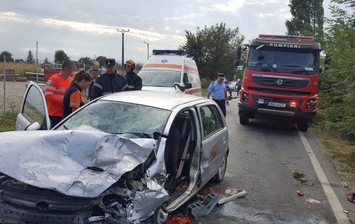 BREAKING NEWS/ FOTO: Doi morți și un rănit la Holt. Cele două victime decedate erau în mașina care mergea regulamentar