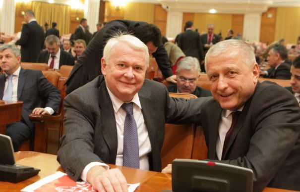 Procesul retrocedărilor ilegale a peste 43.000 de hectare de pădure în judeţul Bacău o ia de la zero. Sunt implicați foștii deputați Viorel Hrebenciuc şi Ioan Adam, dar şi fostul ministru al Justiției, Tudor Chiuariu