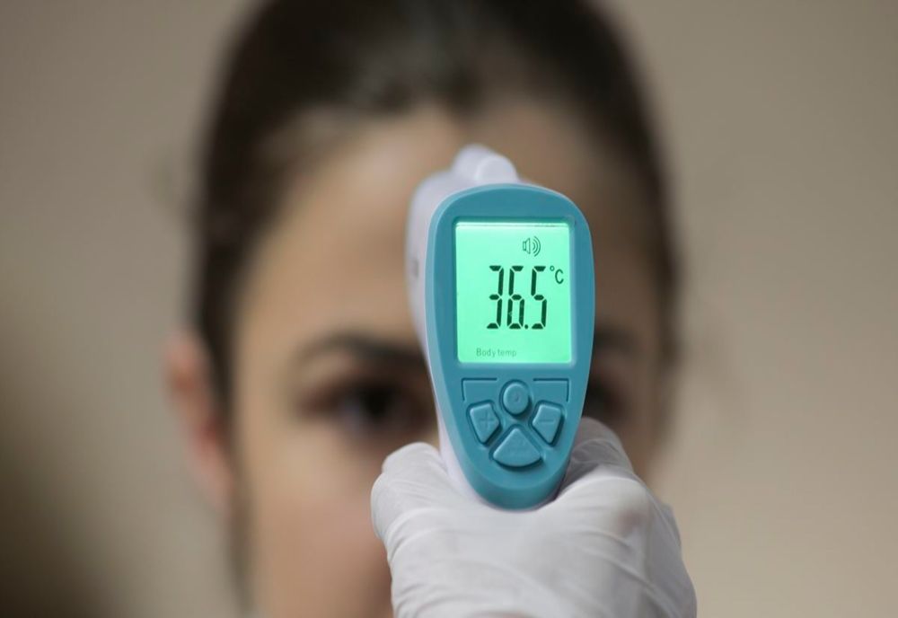 Eliminarea din Evaluarea Națională și Bacalaureat a copiilor cu temperatură peste 37,3°C este DISCRIMINATORIE