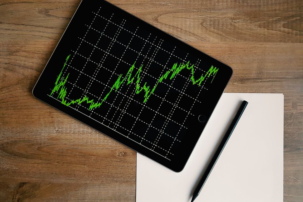 STUDIU TERMENE.RO: 14.67% dintre hotelurile și restaurantele din Bacău solicită certificatul pentru situații de urgență. 9.12% aplică la programul IMM Invest (P)