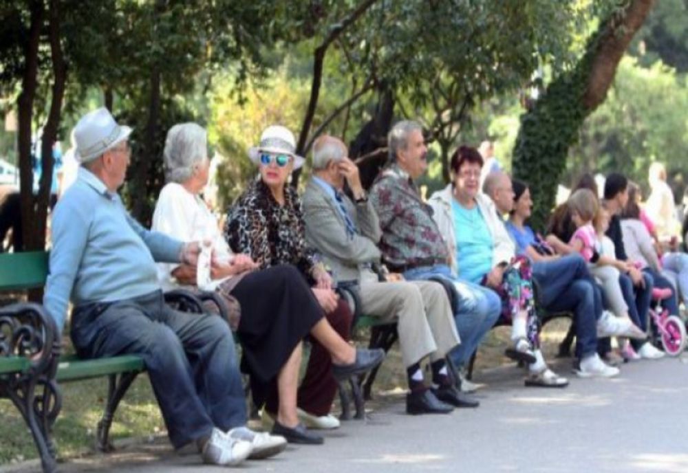 Ministerul Muncii: Nu se discută în Guvern majorarea stagiului minim de cotizare şi nici eliminarea pensionării anticipate