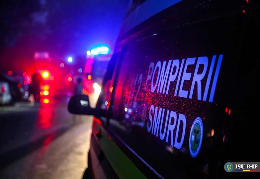 Accident rutier pe un drum din Bacău! Impact între un autoturism și un autocar