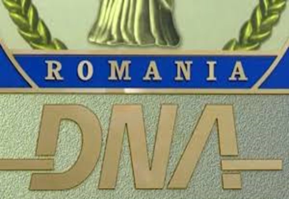 DNA, lovitură chiar înainte de Anul Nou - Cum au fost prinși mai mulți funcționari că încercau să plătească impozite mai mici