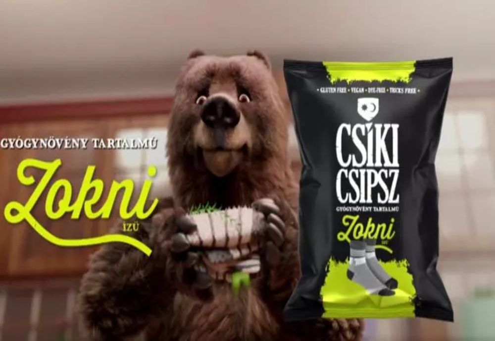 Chipsuri cu aromă de șosete nespălate, pe rafturile supermarketurilor din România! Cum arată reclama controversatului produs - VIDEO