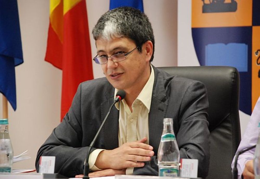 Termenul până la care poate fi folosit cardul de energie pentru plata facturilor. Anunţul făcut de Marcel Boloș