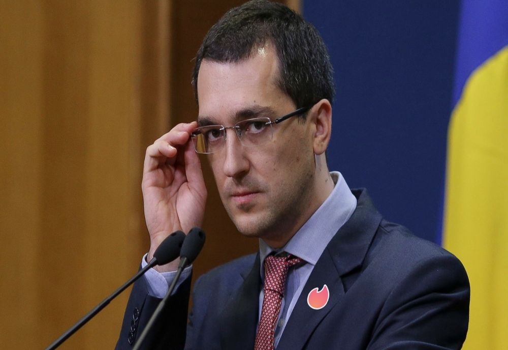 VLAD VOICULESCU, REALES PREȘEDINTE AL USR BUCUREȘTI CU 56% DIN VOTURI