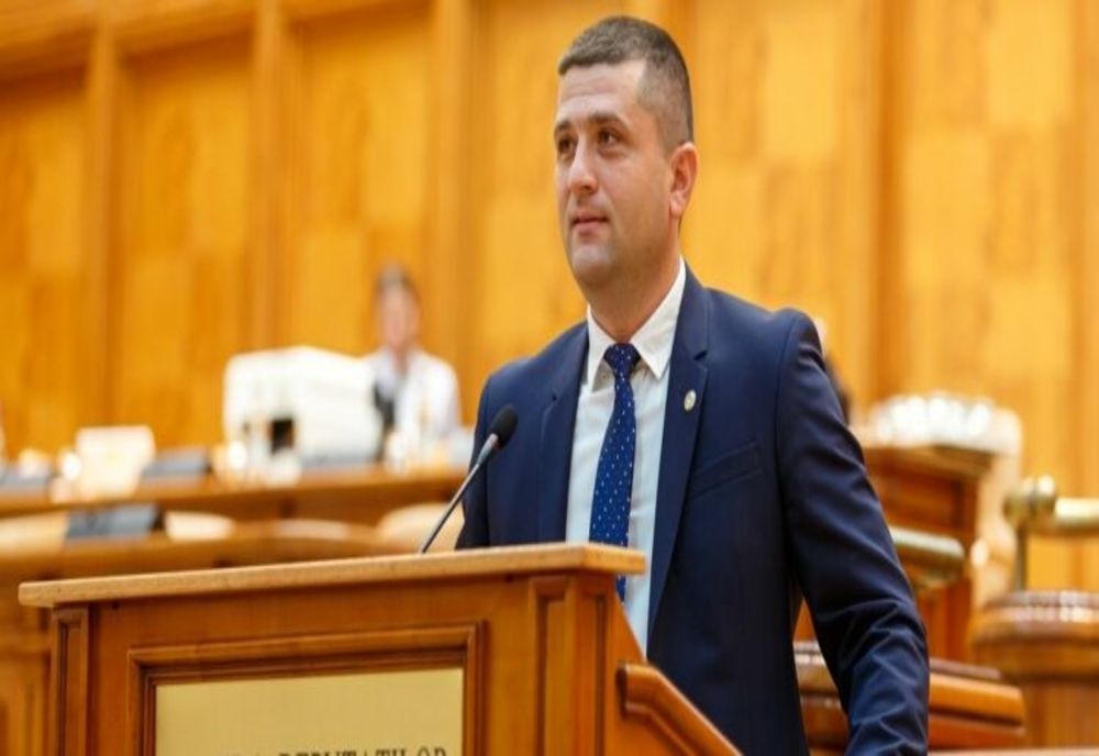 RADU MIRUȚĂ: „NU-MI PUN OAMENII MEI, CI PROFESIONIȘTI. E DOAR TEAMA SINECURIȘTILOR CĂ VINE COMPETENȚA PESTE EI”