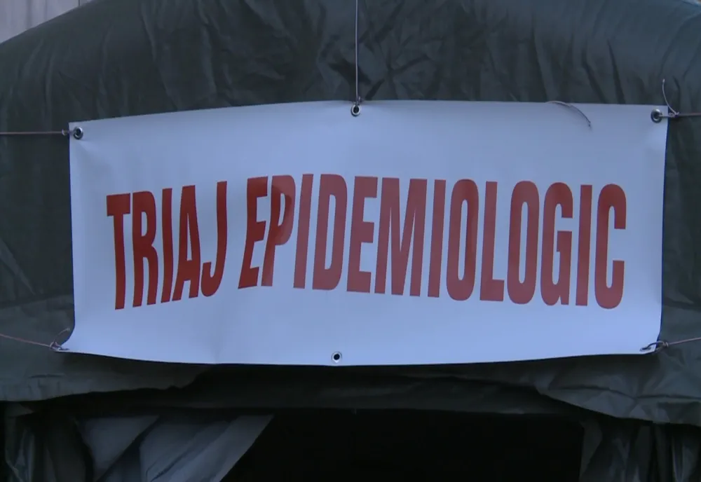 Corturi montate de ISU Bacău pentru trierea pacienților