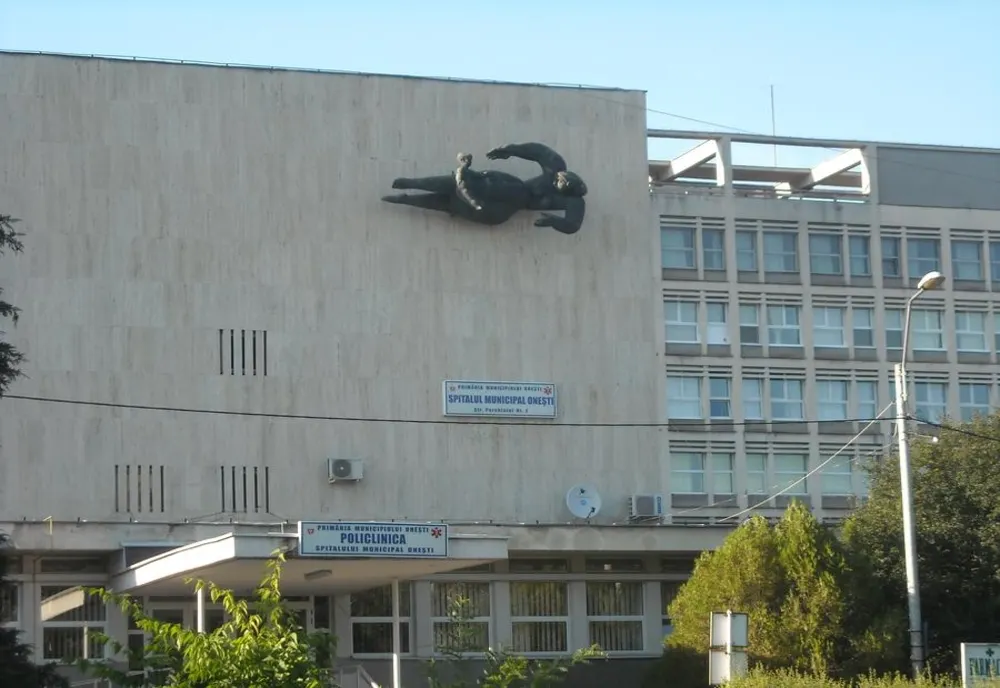 Numarul pacienților confirmati pozitiv cu noul coronavirus, internati la Spitalul Onesti, s-a dublat in 7 zile