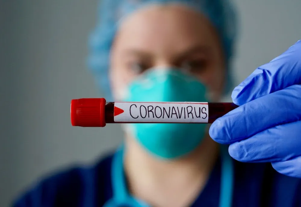 27 de oameni depistați pozitiv cu COVID-19 la un azil de bătrâni