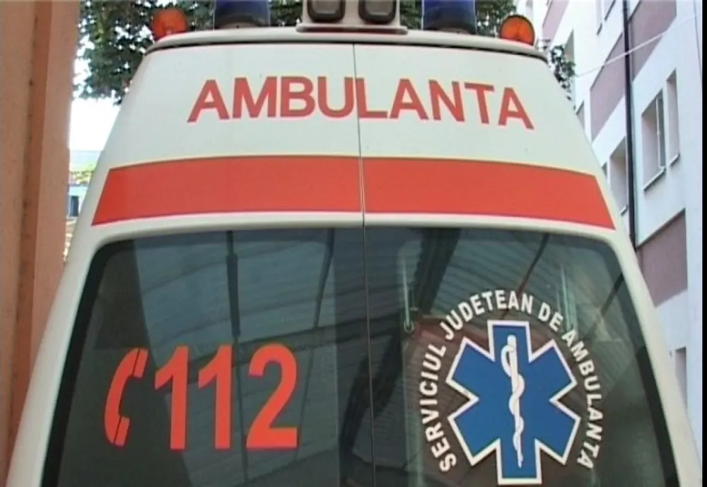 Un bărbat din Slănic Moldova s-a urcat beat pe bicicletă și a ajuns la spital