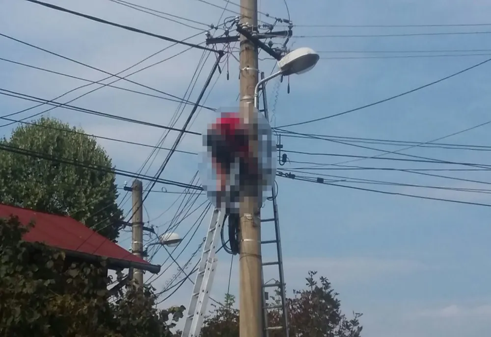 Dosar penal în cazul electricianului decedat electrocutat pe stâlp