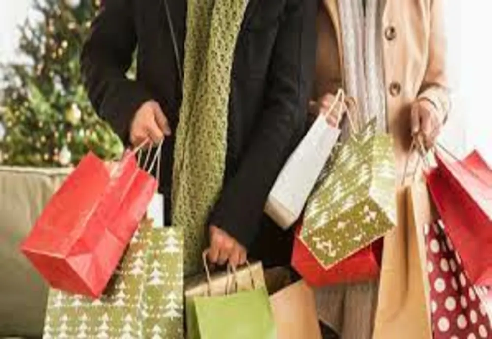 ANPC, sfaturi importante pentru români: La ce trebuie să fim atenți atunci când cumpărăm jucării, alimente, haine și produse cosmetice