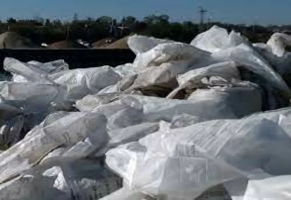 Aproximativ 42.000 kg. îngrăşămint, depozitate ilegal