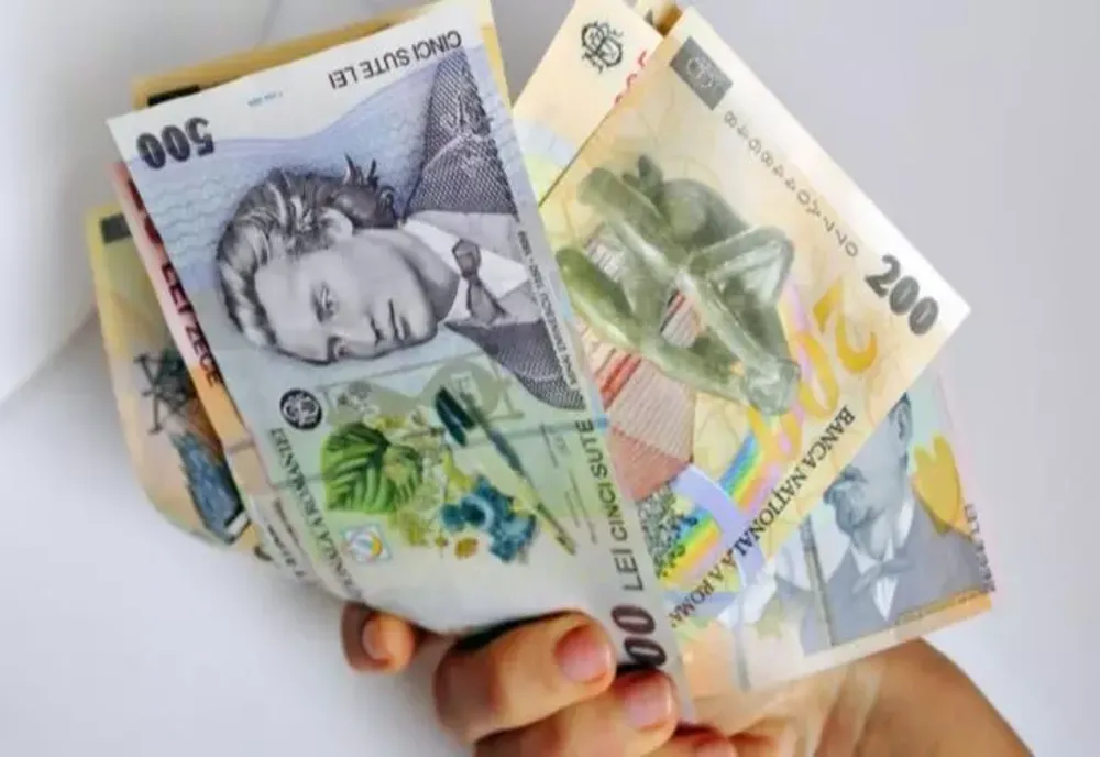 Salariul mediu net din România A SCĂZUT în ultima lună cu 1% - Cât au ajuns să mai câștige românii